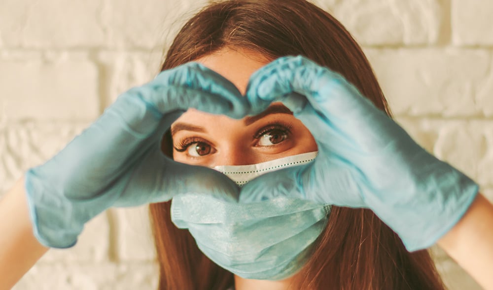 doctor with gloves and face mask